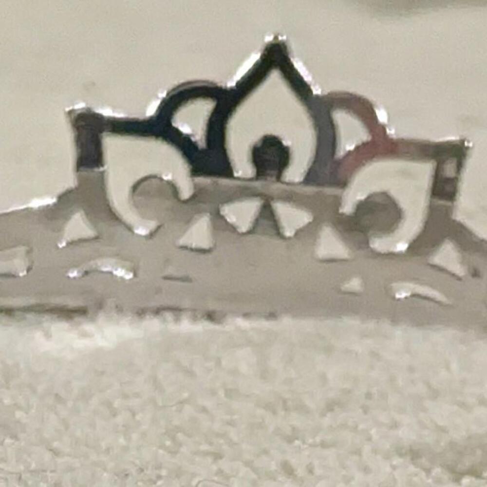 Silvertone Bracelet Tiara Crown Style Metal Cuff New Princess Bride Sunset NWOT - Picture 4 of 4